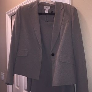 Women's Skirt Suit
